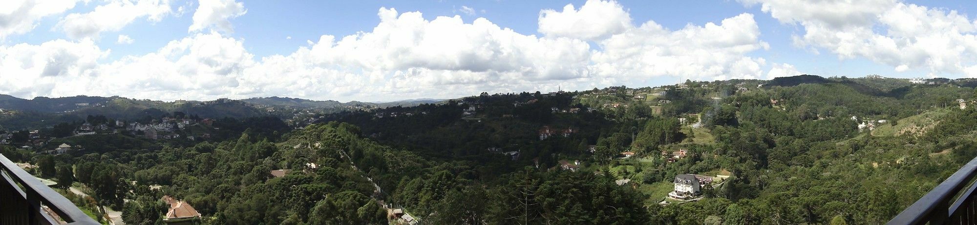 Summit Suítes 3*